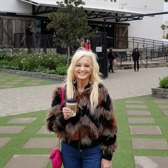 Meet your Posher, Brooksie - Picture 7 of 10